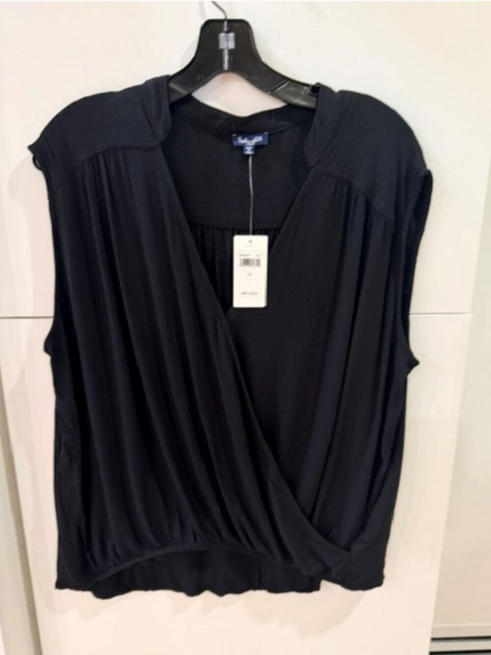 Splendid Draped Sleeveless Top Size Large – Black, Surplice Front, NWT